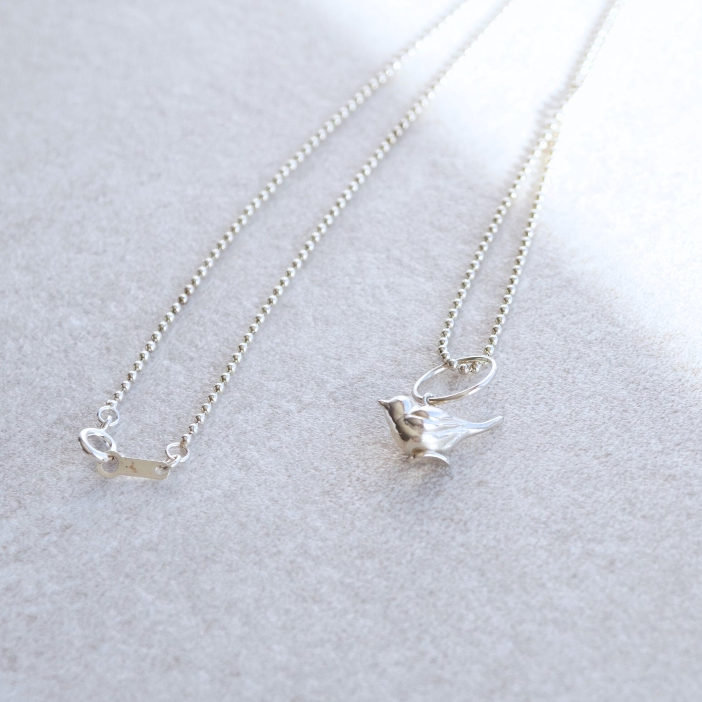 【Bird Charm】たたずむ小鳥のネックレス