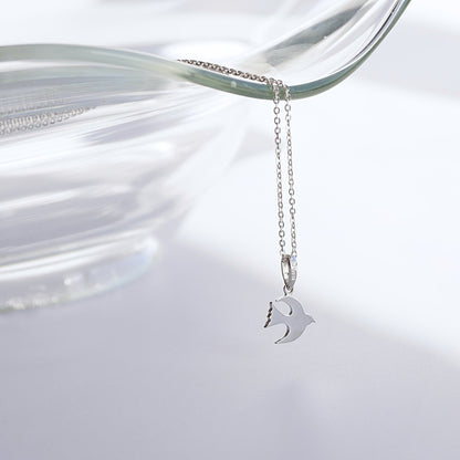 【Bird Charm】はばたく鳥のネックレス