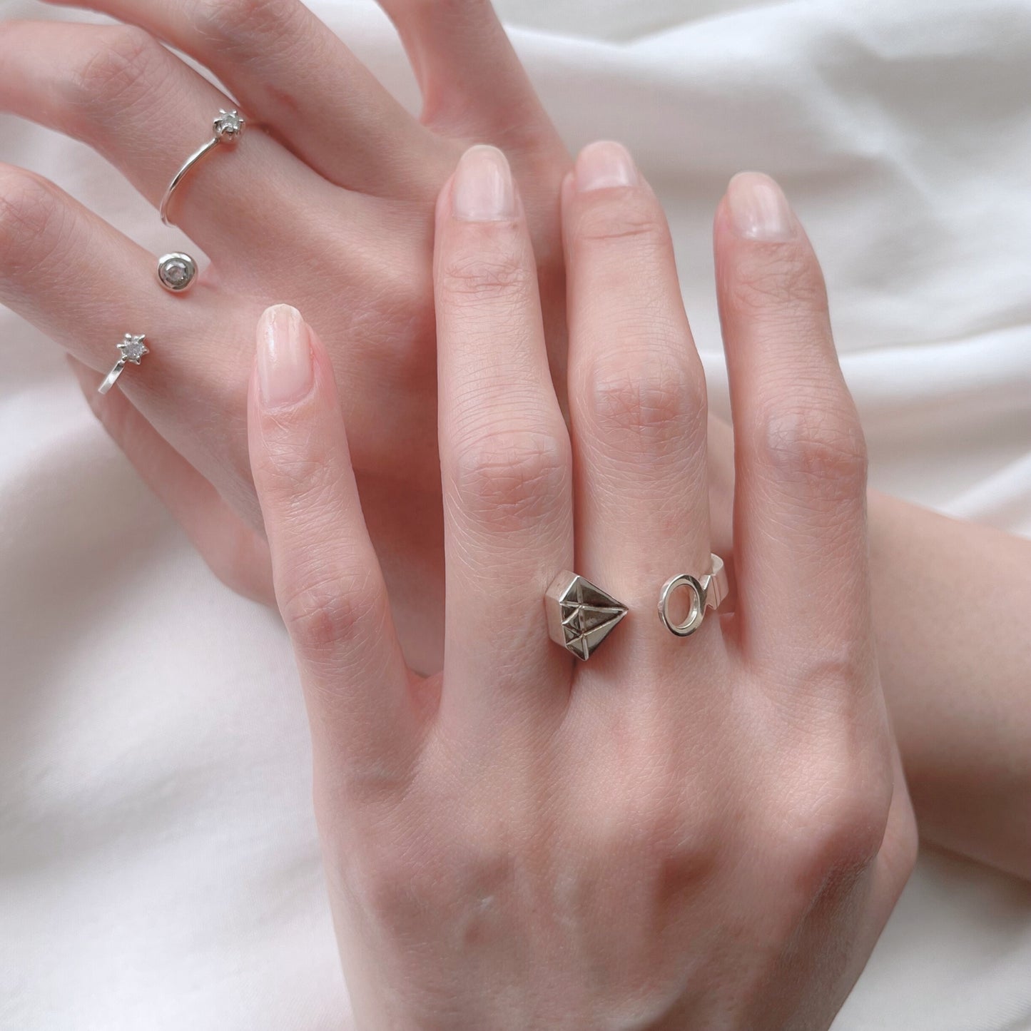 立体 ダイヤモンドモチーフ・リング